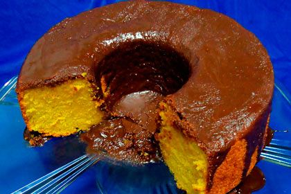 Bolo de Cenoura com Cobertura de Chocolate