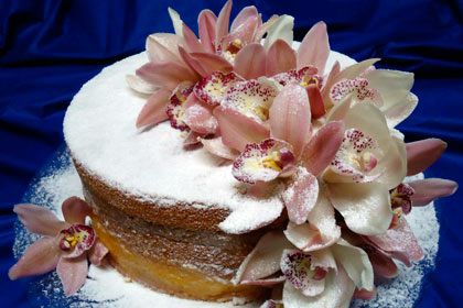 Bolo Naked Cake Decorado com Orquídeas