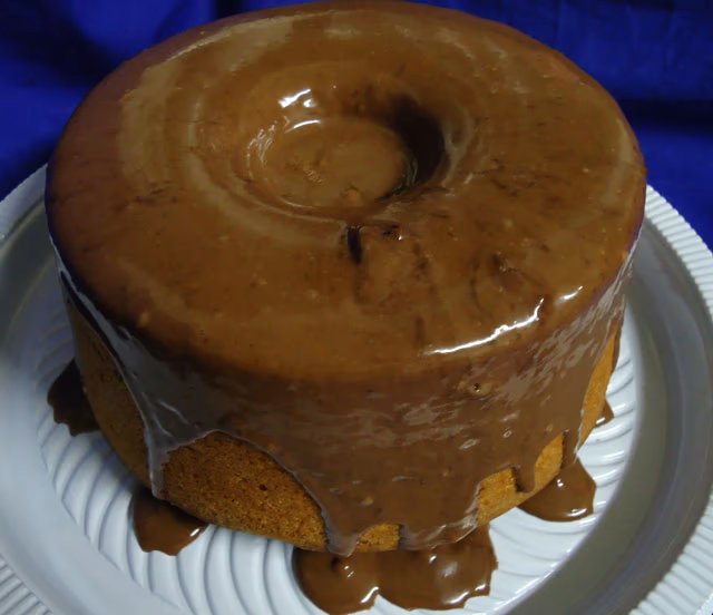 Bolo Simples com Chocolate