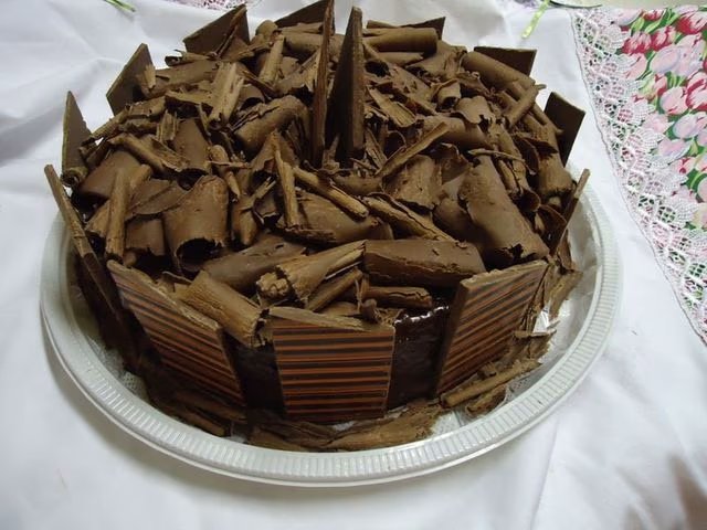 Bolo de Chocolate Decorado