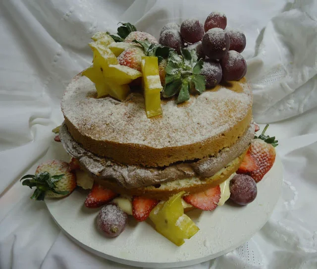 Bolo Naked Cake com Frutas