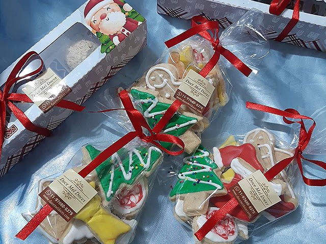 Doces e Biscoitos Decorados com Temas Natalinos