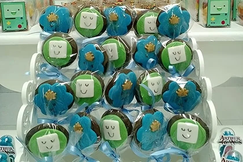 Lembrancinhas de Aniversário Pirulitos de Chocolate Lembrancinhas de Aniversário Pirulitos de Chocolate